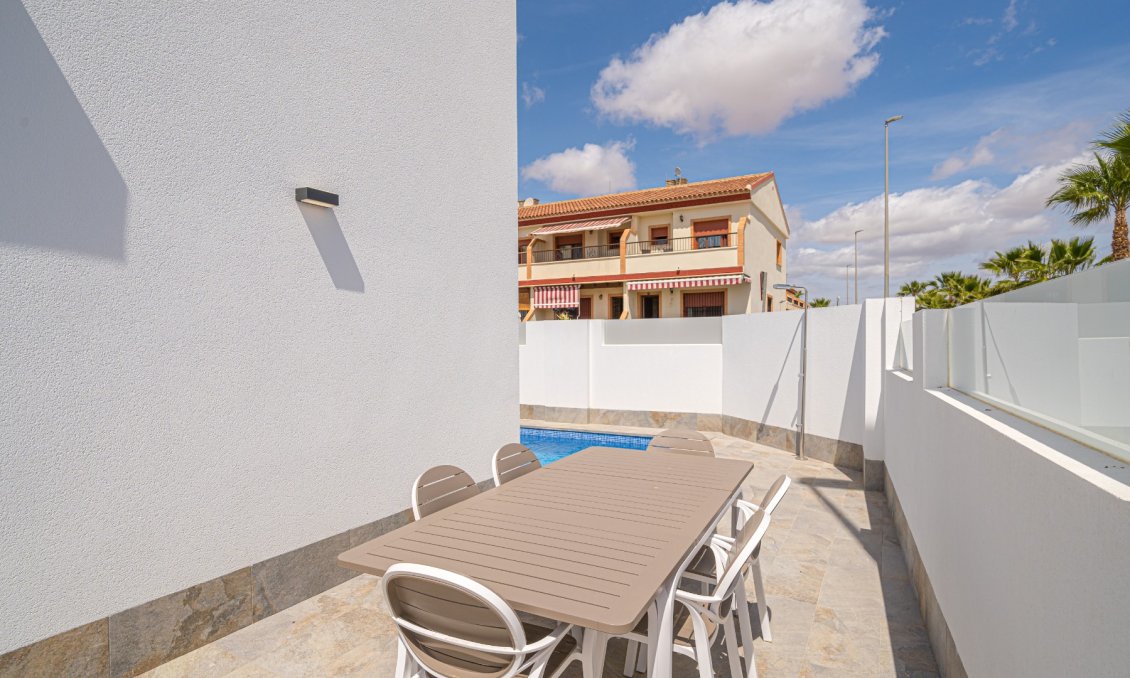 Resale - Villa -
Avileses - Inland