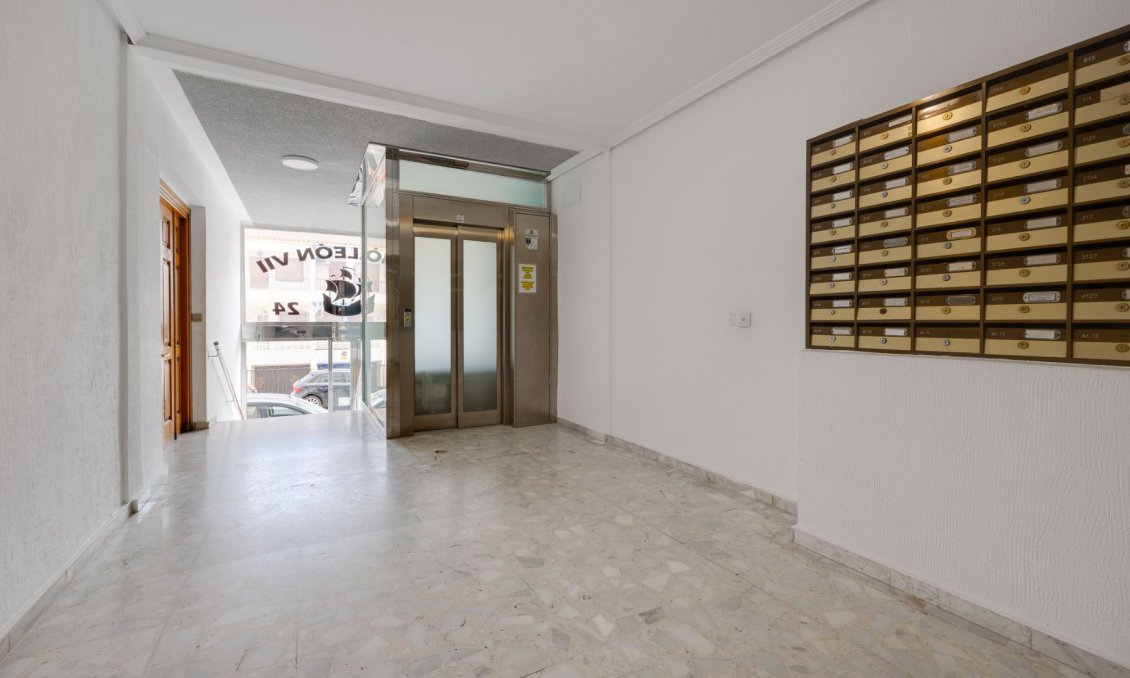 Használt Ingatlanok - Apartman -
Torrevieja - Costa Blanca