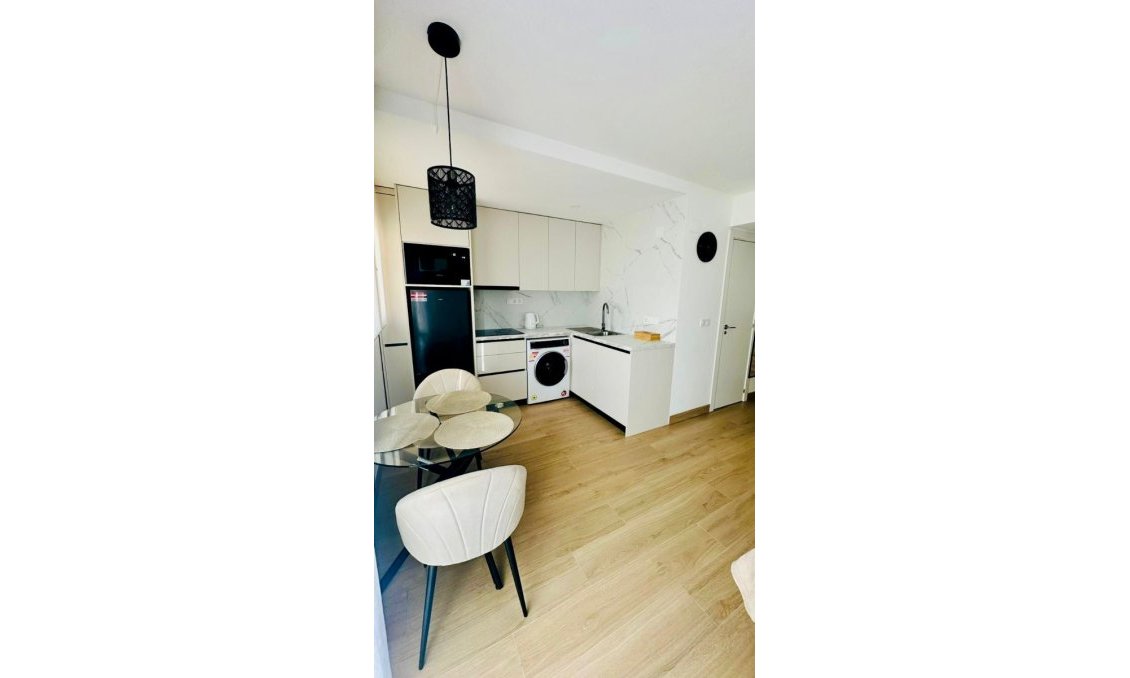 Használt Ingatlanok - Apartman -
Torrevieja - Costa Blanca