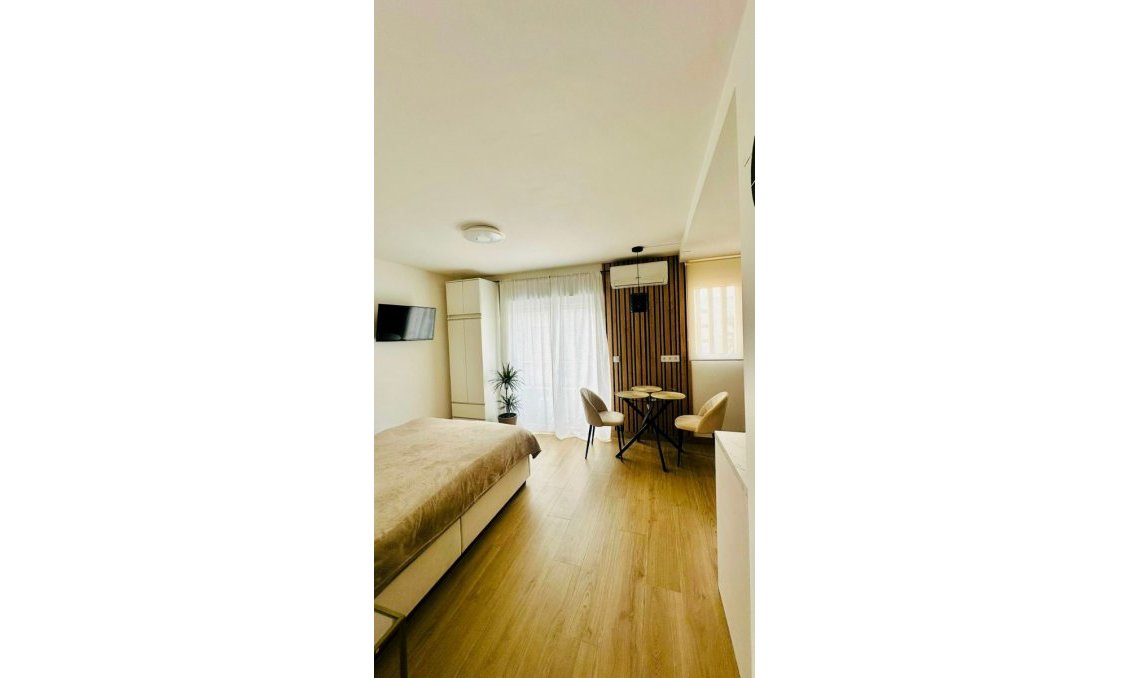 Használt Ingatlanok - Apartman -
Torrevieja - Costa Blanca