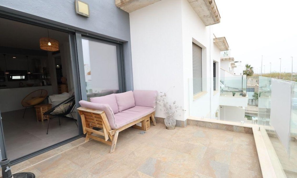 Resale - Bungalow -
Pilar de la Horadada - Costa Blanca