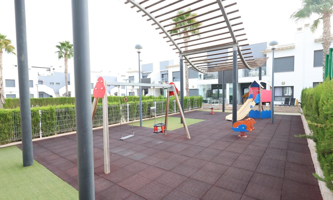 Resale - Bungalow -
Pilar de la Horadada - Costa Blanca