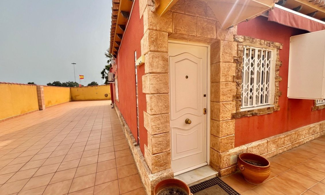 Resale - Villa -
Torrevieja - Los Balcones - Los Altos del Edén