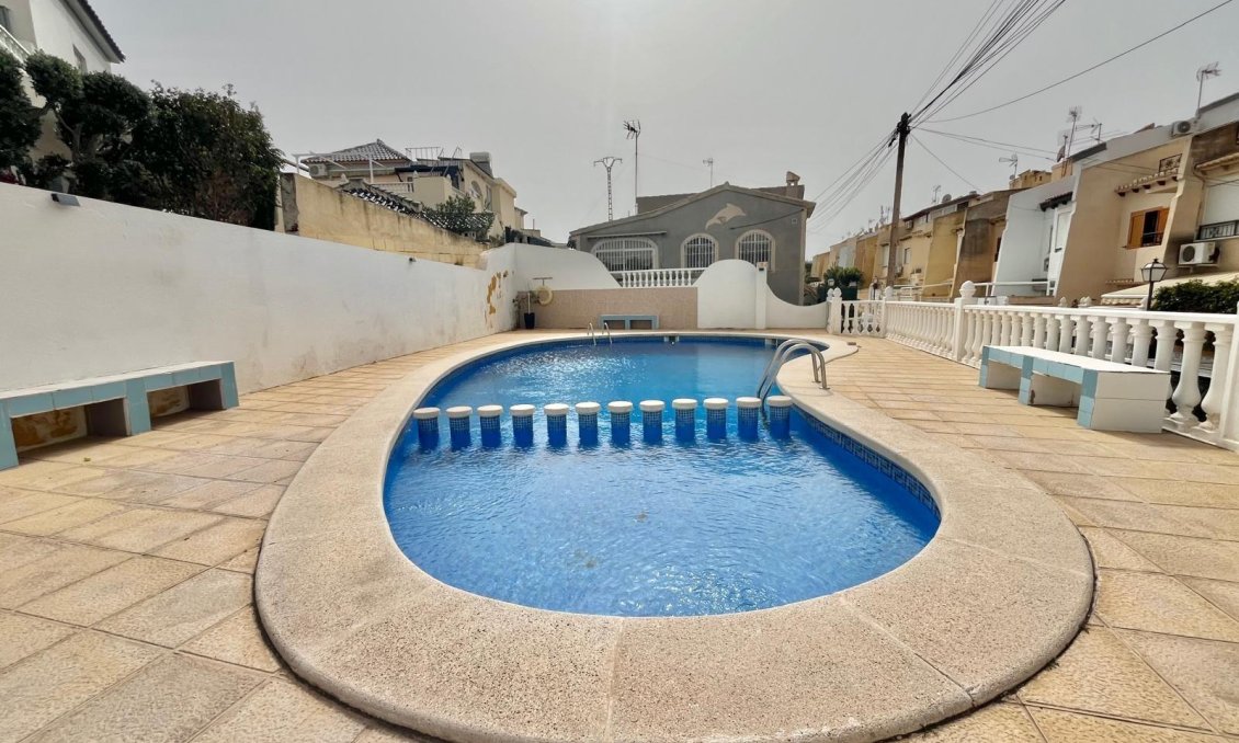 Resale - Villa -
Torrevieja - Los Balcones - Los Altos del Edén