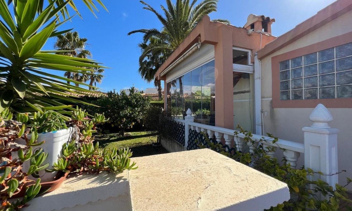 Wiederverkauf - Villa -
Cabo Roig - Costa Blanca