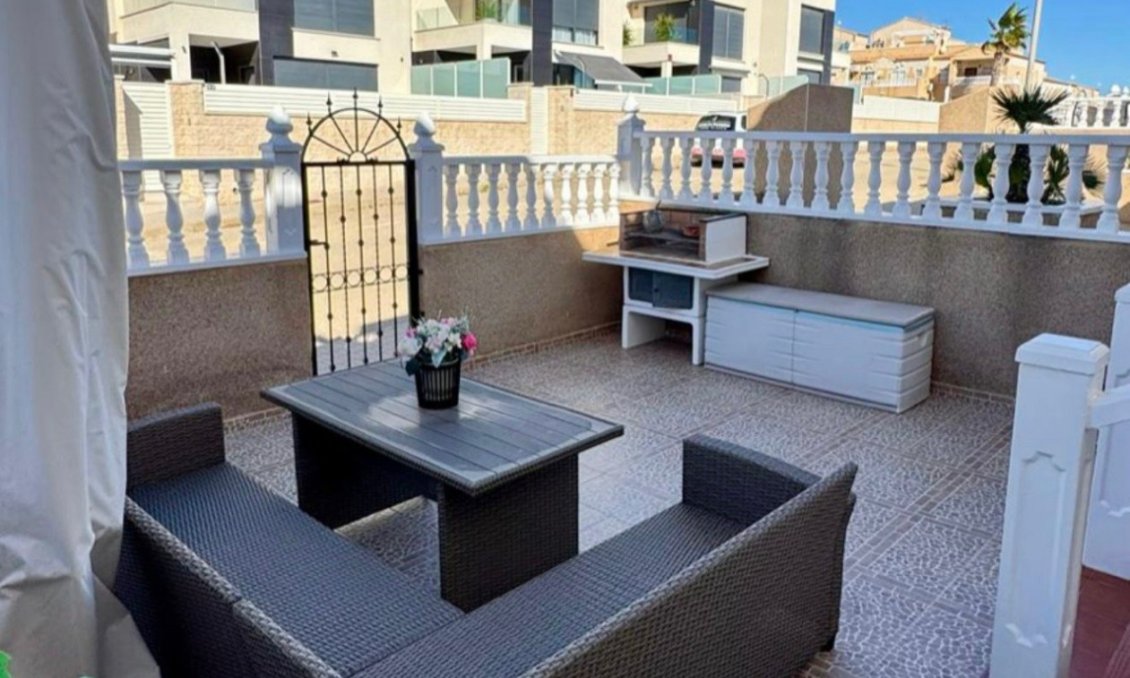 Revânzare - Bungalou -
Orihuela Costa - Costa Blanca