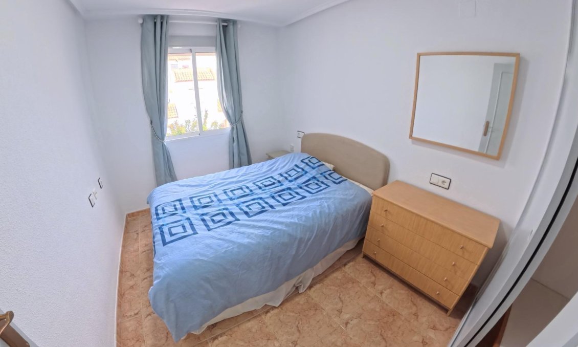 Wiederverkauf - Bungalow -
Torrevieja - El Limonar
