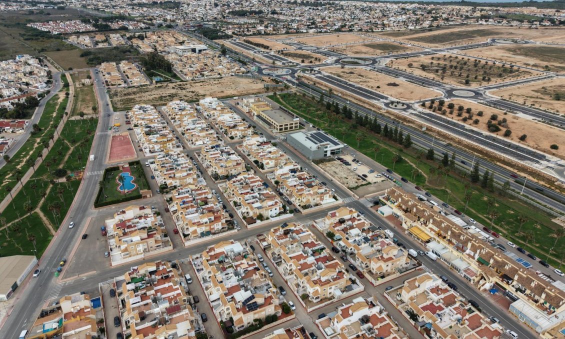 Wiederverkauf - Bungalow -
Torrevieja - El Limonar