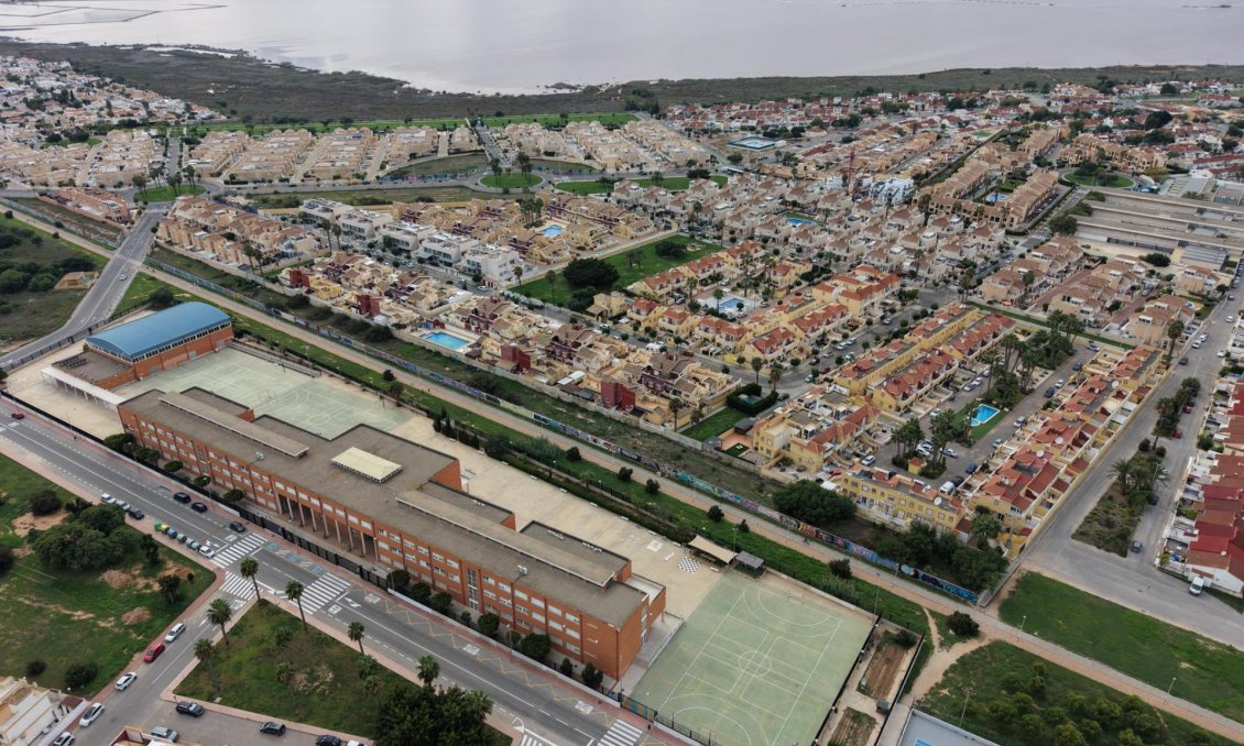 Wiederverkauf - Bungalow -
Torrevieja - El Limonar