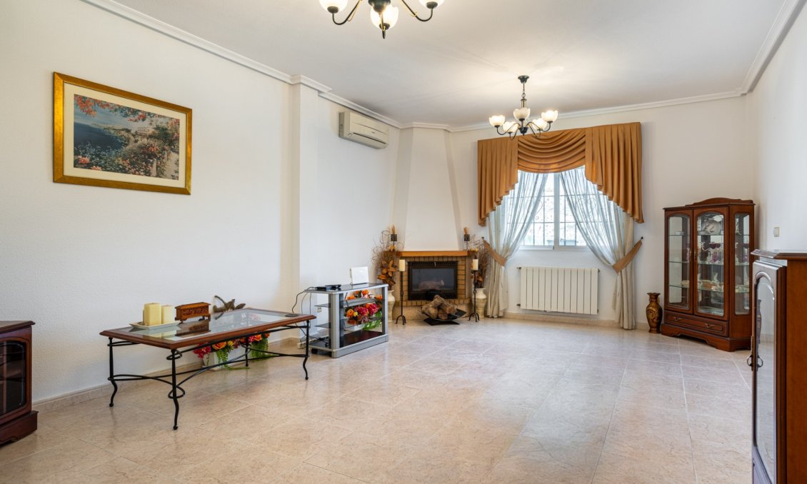 Wiederverkauf - Villa -
Bigastro - Inland