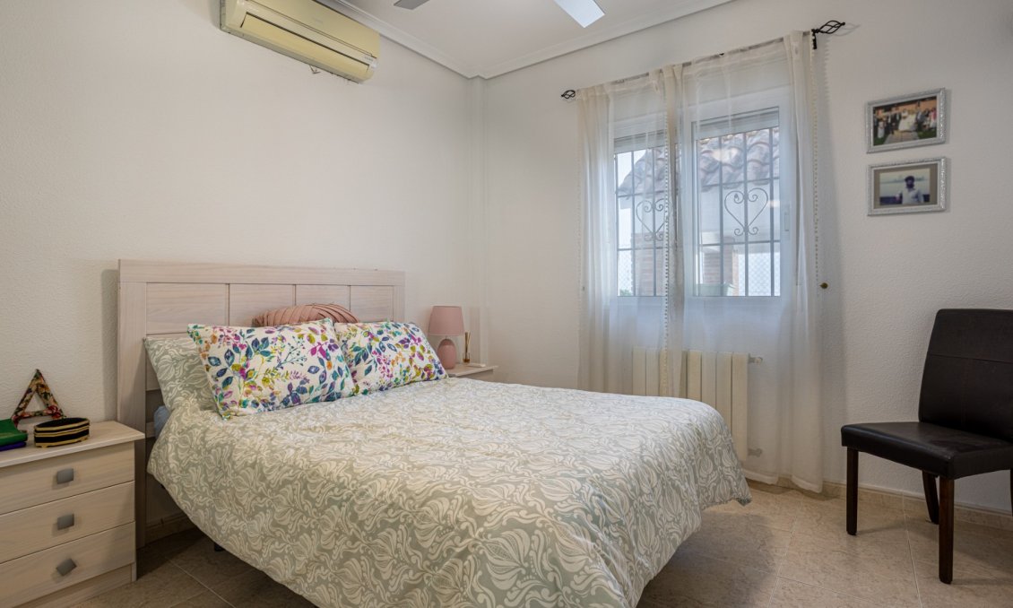 Wiederverkauf - Villa -
Bigastro - Inland