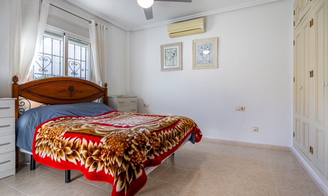 Wiederverkauf - Villa -
Bigastro - Inland