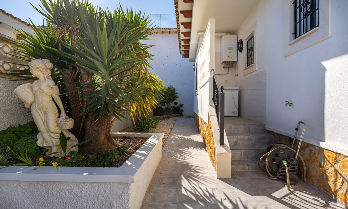 Wiederverkauf - Villa -
Bigastro - Inland