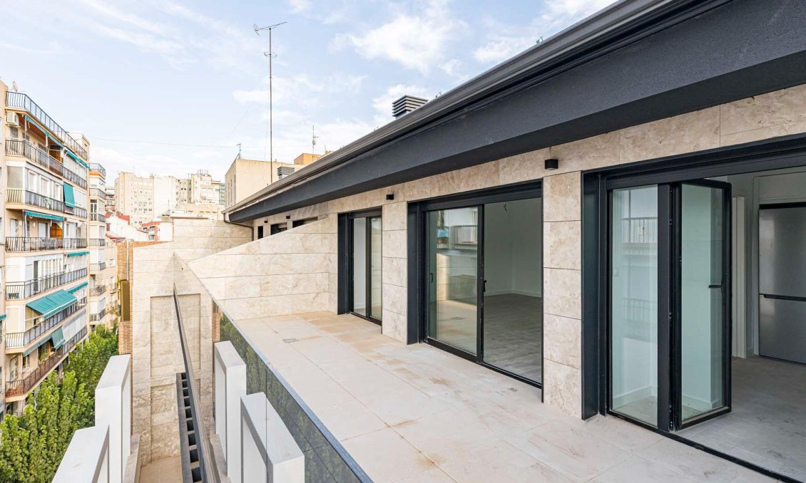 Neue Gebäude - Penthouse -
Murcia - Centro