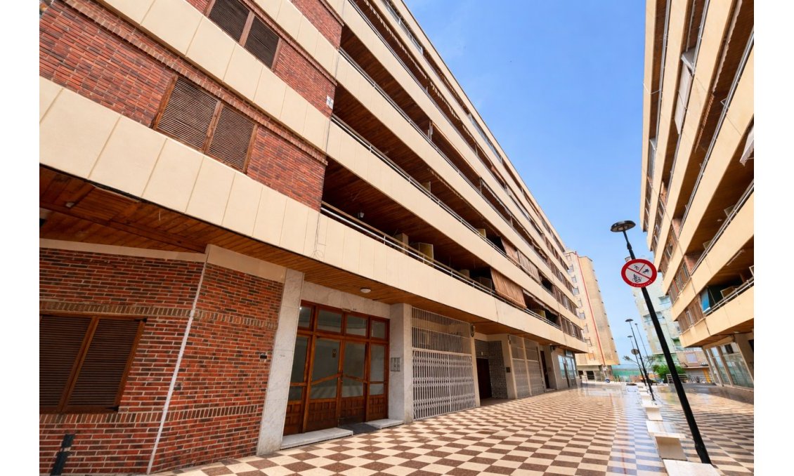 Resale - Apartment -
Torrevieja - Costa Blanca