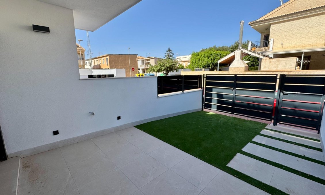 Resale - Bungalow -
San Pedro del Pinatar - Lopagán