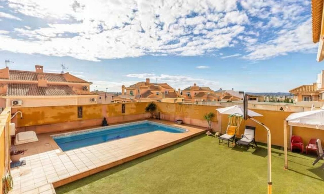 Revânzare - Vilă -
Torrevieja - Aguas Nuevas