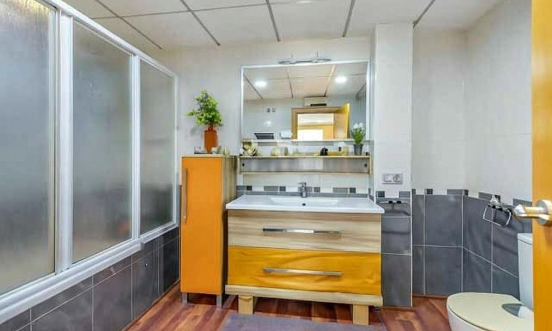 Revânzare - Vilă -
Torrevieja - Aguas Nuevas