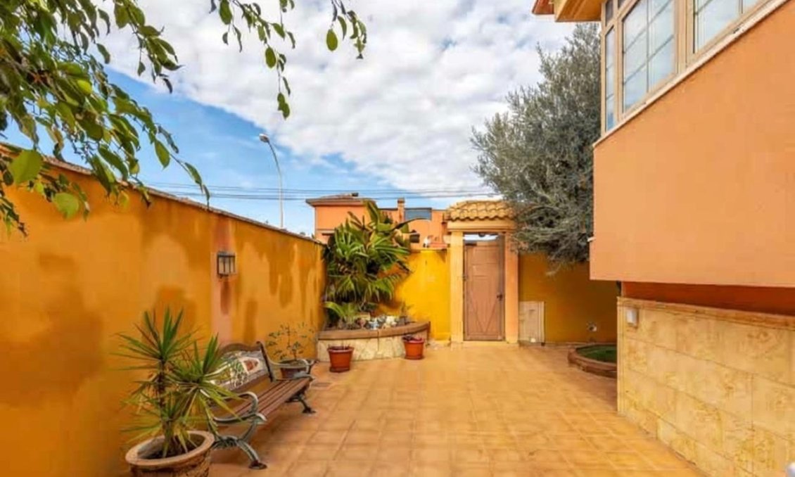 Revânzare - Vilă -
Torrevieja - Aguas Nuevas