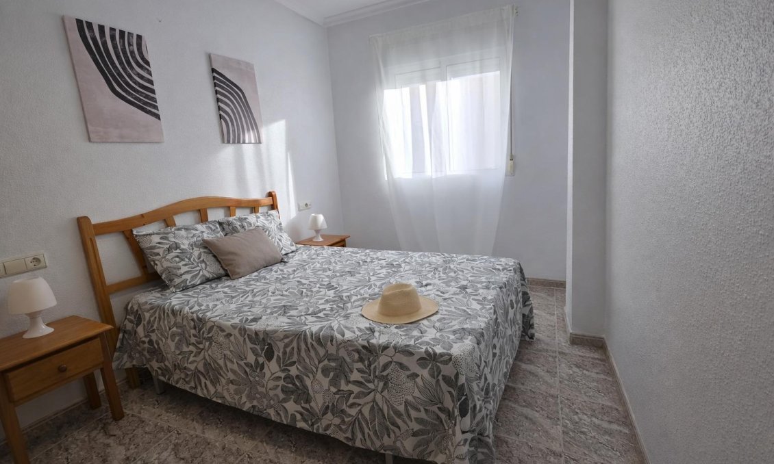 Használt Ingatlanok - Apartman -
Torrevieja - Centrum - Muelle Pesquero