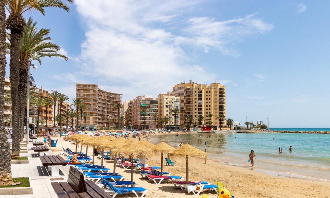 Használt Ingatlanok - Apartman -
Torrevieja - Centrum - Muelle Pesquero