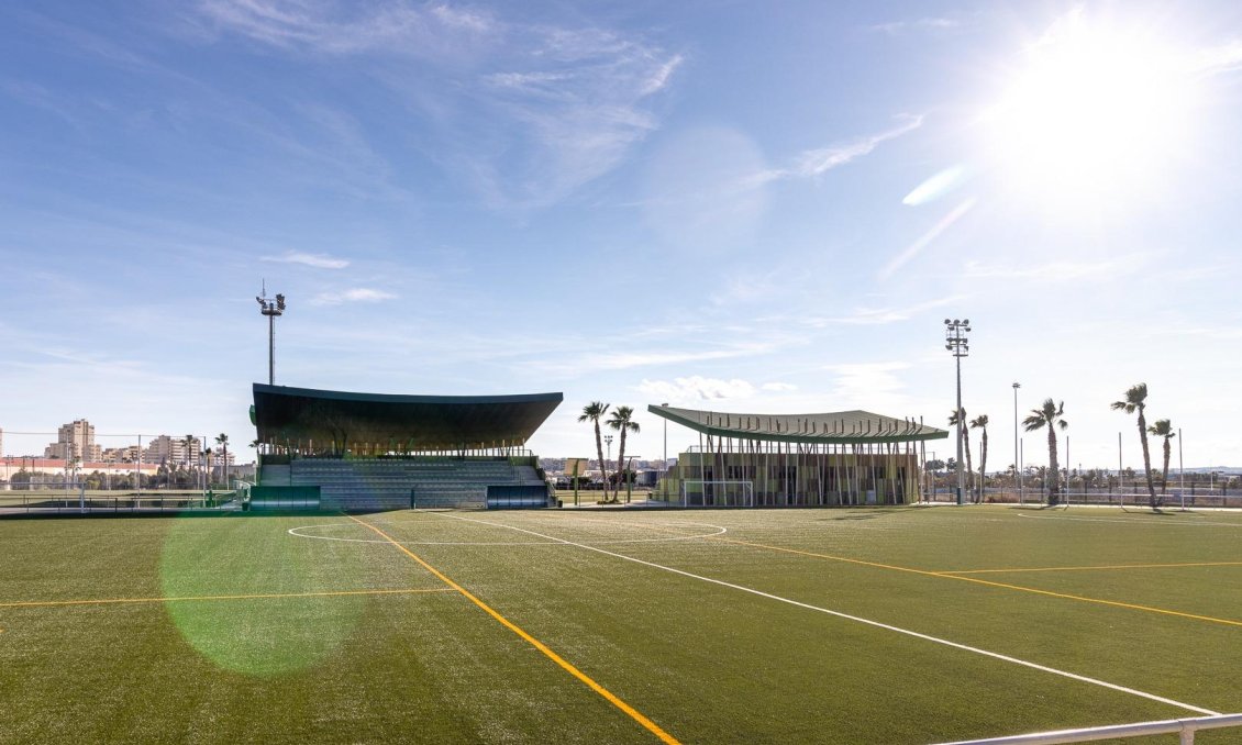 Használt Ingatlanok - Apartman -
Torrevieja - Centrum - Muelle Pesquero