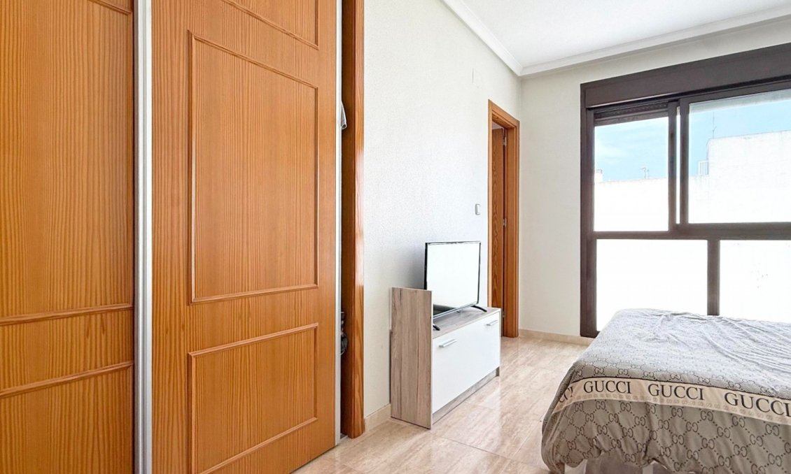 Revânzare - Apartament -
Torrevieja - Costa Blanca