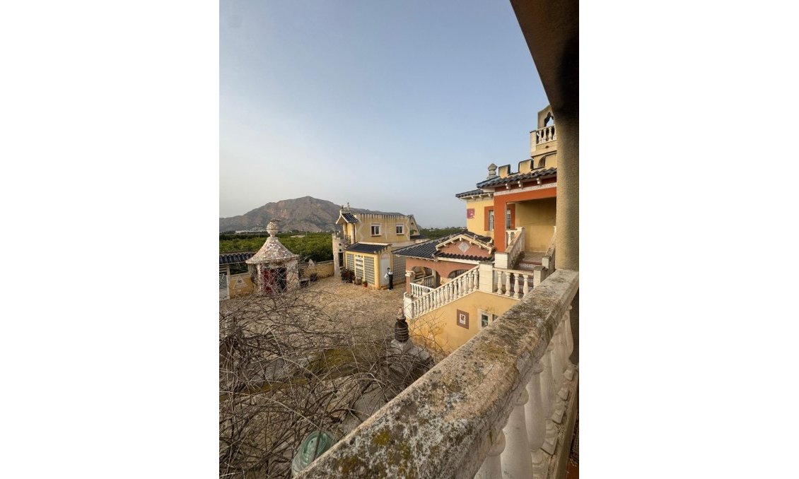 Resale - Villa -
Orihuela - La Campaneta