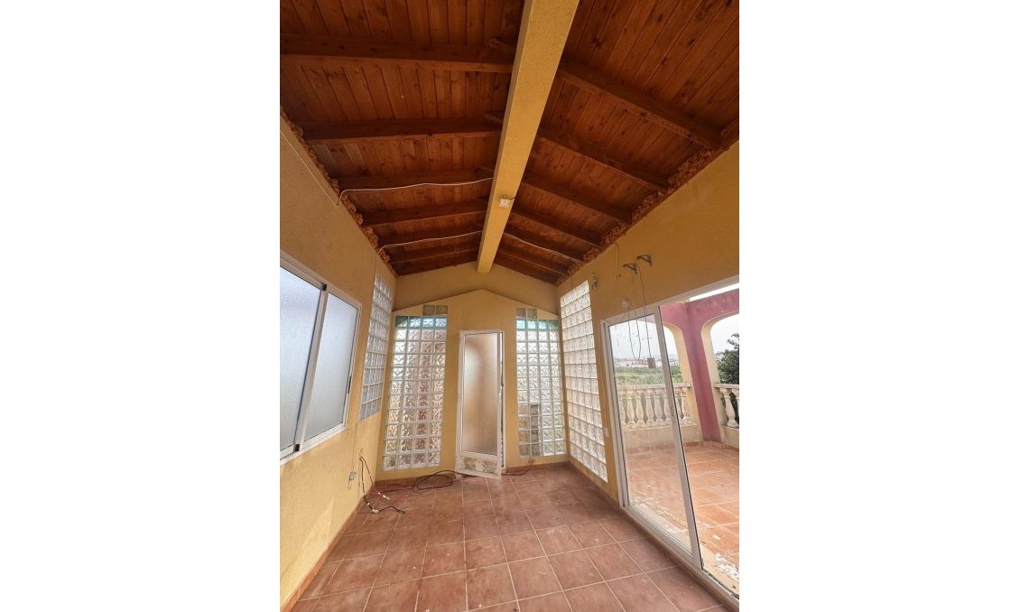 Resale - Villa -
Orihuela - La Campaneta