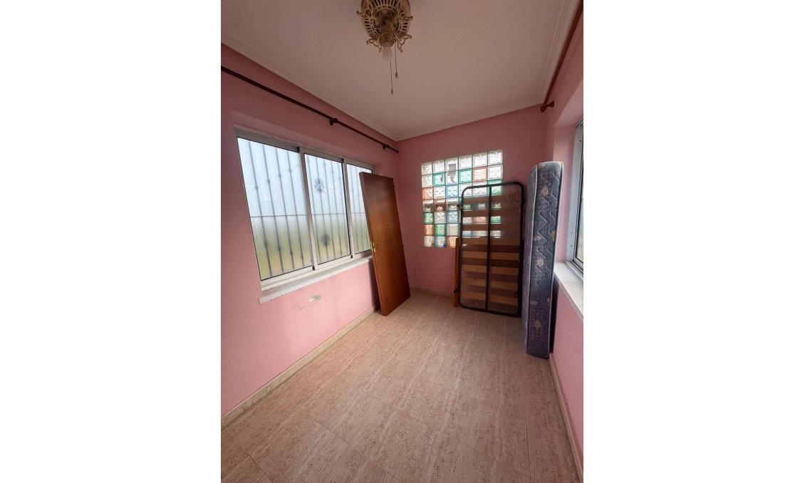 Resale - Villa -
Orihuela - La Campaneta