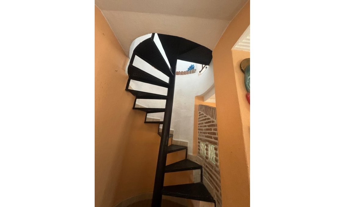 Resale - Villa -
Orihuela - La Campaneta