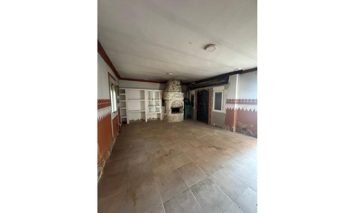 Resale - Villa -
Orihuela - La Campaneta