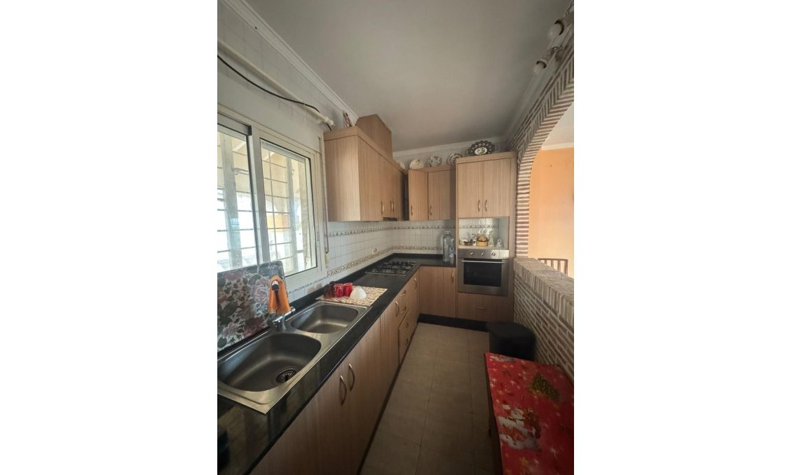 Resale - Villa -
Orihuela - La Campaneta