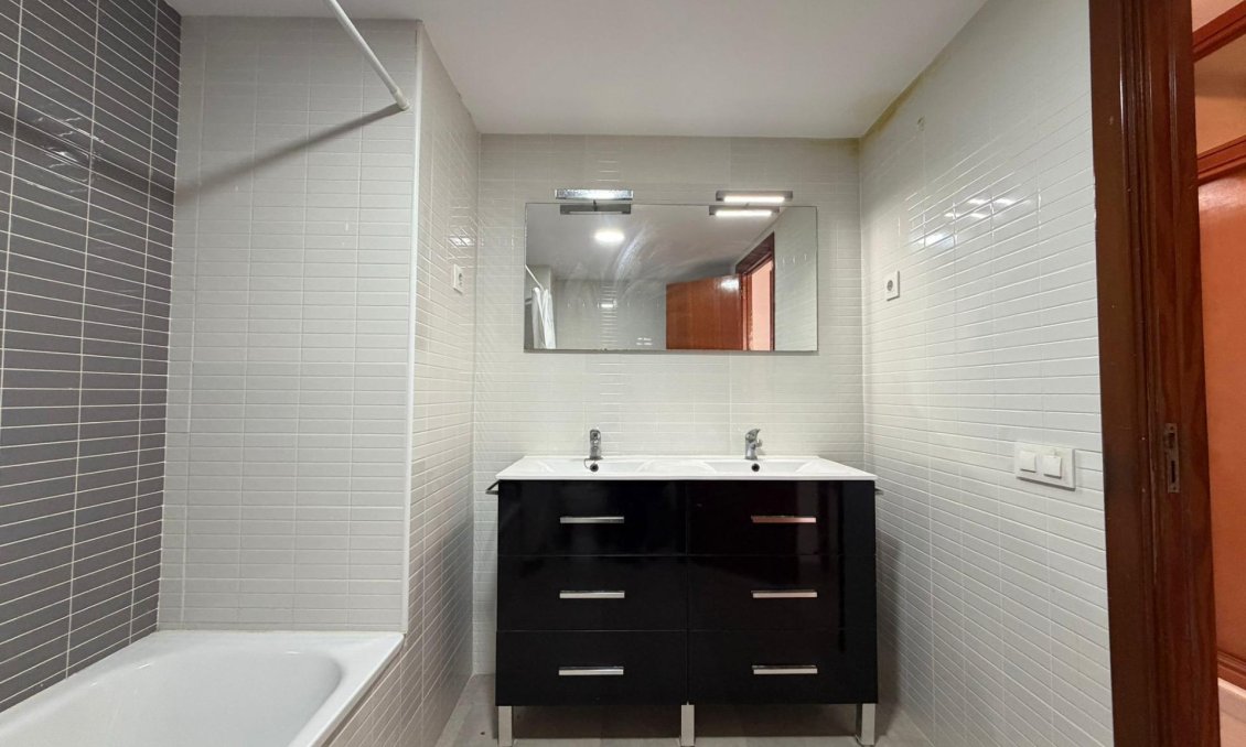 Resale - Apartment -
Torrevieja - Playa de los Locos