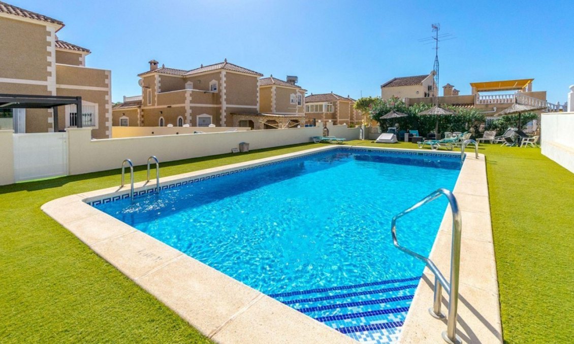 Wiederverkauf - Bungalow -
San Miguel de Salinas - Inland