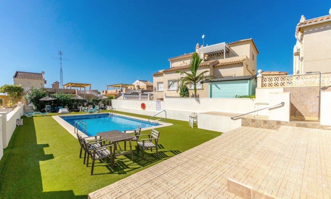 Wiederverkauf - Bungalow -
San Miguel de Salinas - Inland