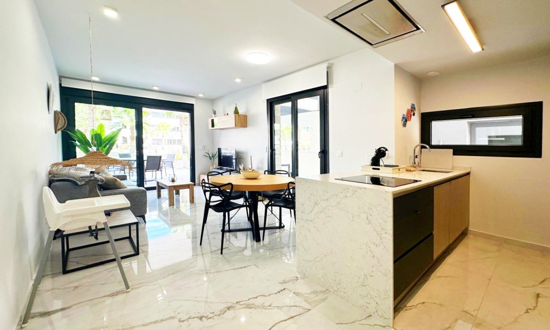 Resale - Apartment -
Torrevieja - Costa Blanca