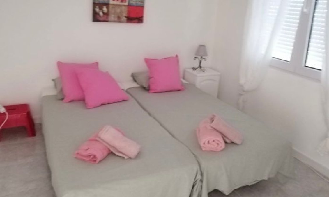 Segunda mano - Villa -
Pedreguer - Inland