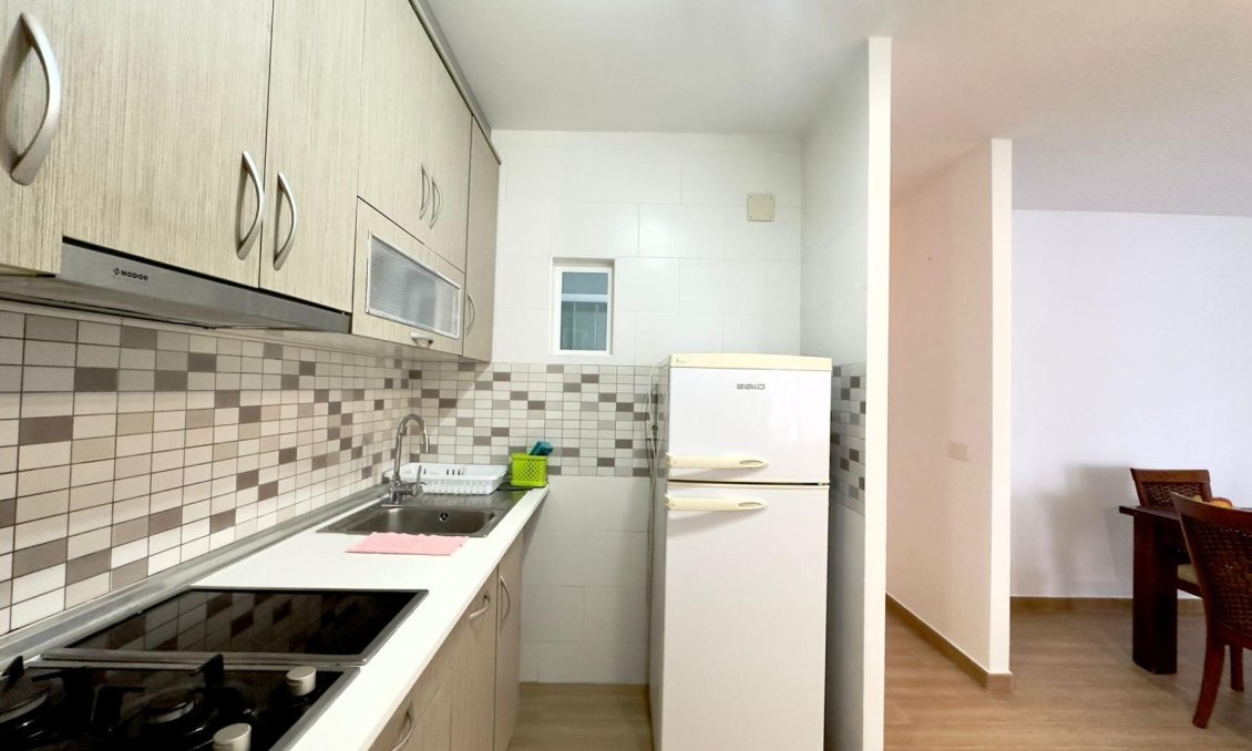 Segunda mano - Bungalow -
Torrevieja - El Limonar