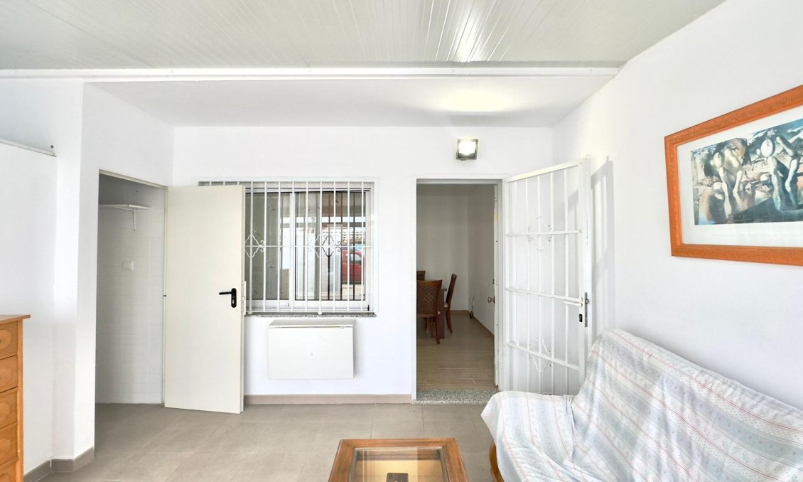 Segunda mano - Bungalow -
Torrevieja - El Limonar