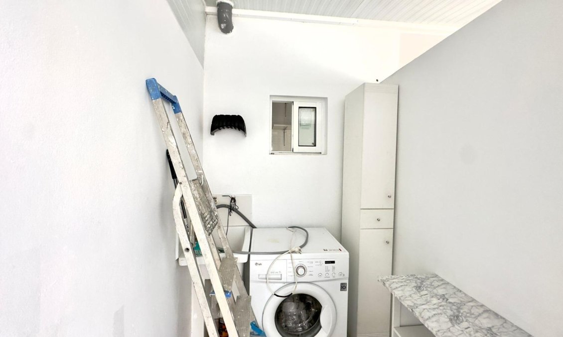 Segunda mano - Bungalow -
Torrevieja - El Limonar