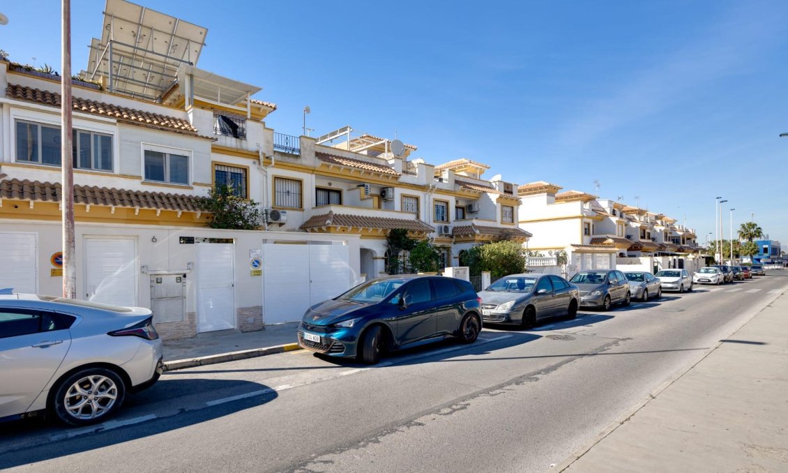Resale - Town House -
Torrevieja - Parque Las Naciones