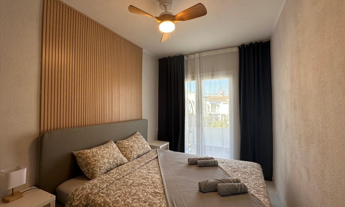 Resale - Bungalow -
Torrevieja - Los Balcones