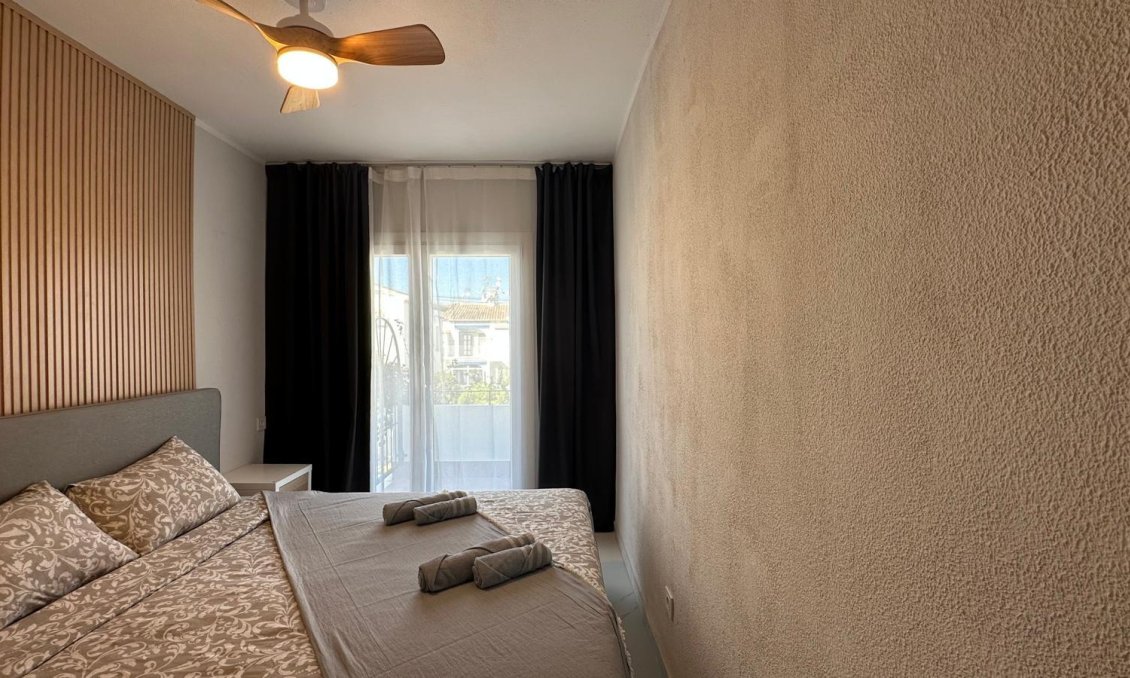 Resale - Bungalow -
Torrevieja - Los Balcones