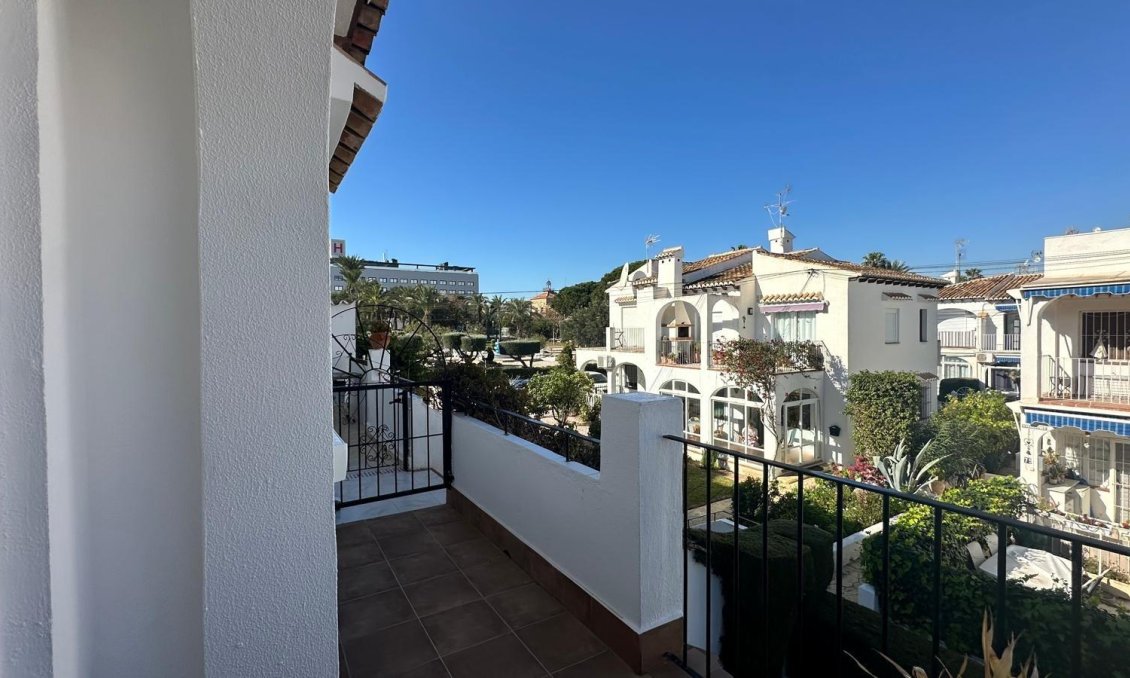 Resale - Bungalow -
Torrevieja - Los Balcones