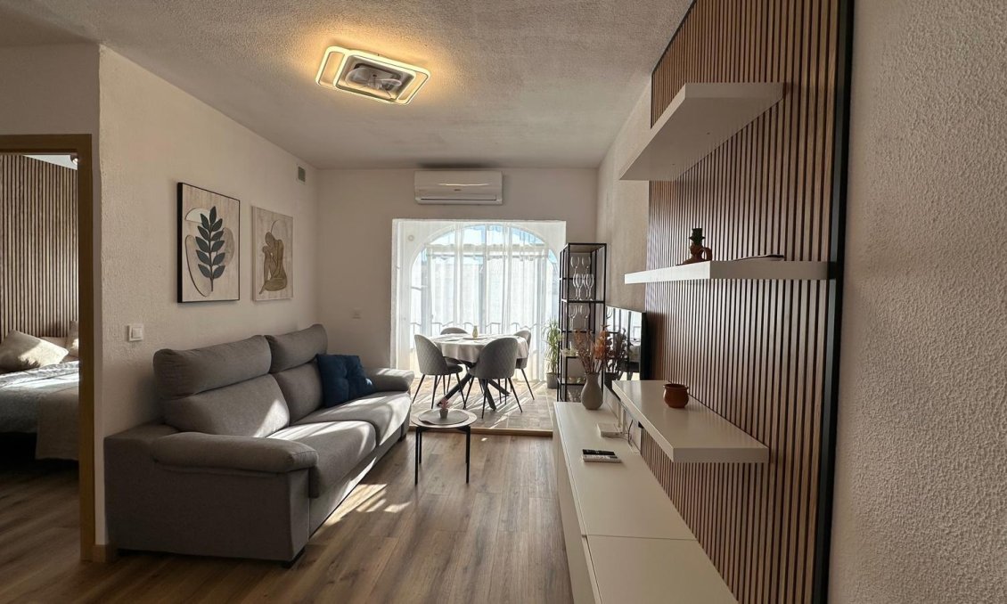 Resale - Bungalow -
Torrevieja - Los Balcones - Los Altos del Edén