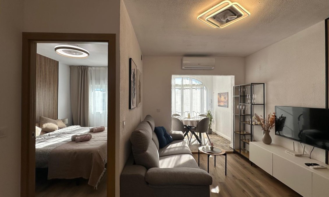 Resale - Bungalow -
Torrevieja - Los Balcones - Los Altos del Edén