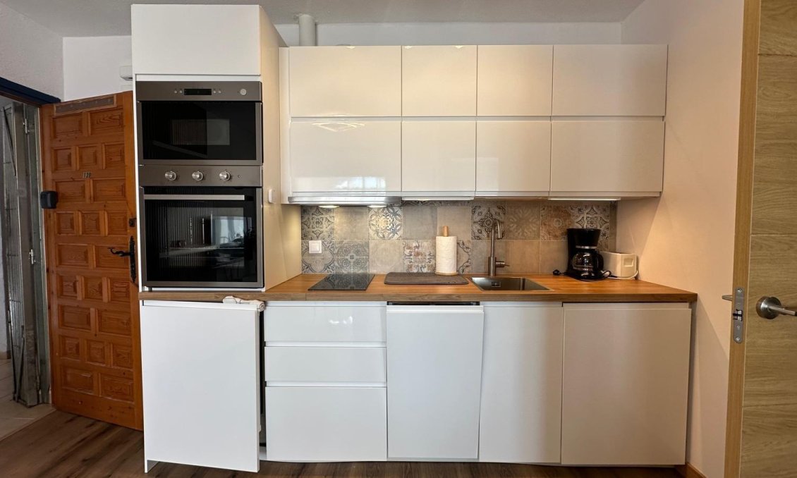 Resale - Bungalow -
Torrevieja - Los Balcones - Los Altos del Edén