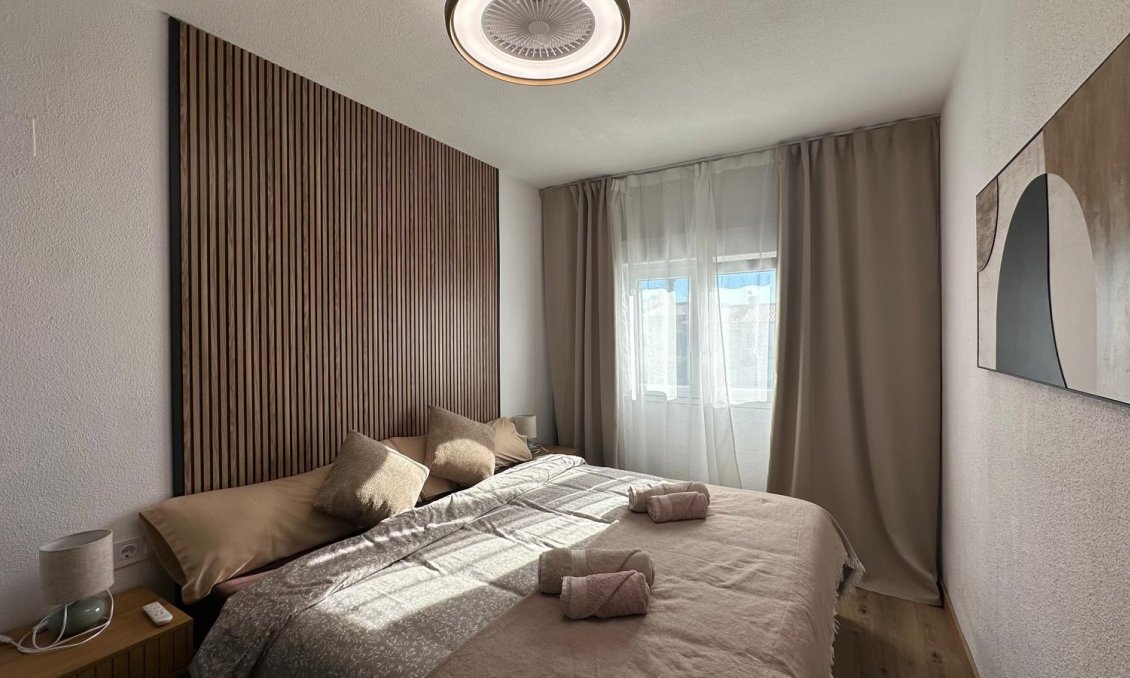 Resale - Bungalow -
Torrevieja - Los Balcones - Los Altos del Edén