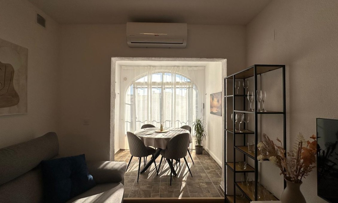 Resale - Bungalow -
Torrevieja - Los Balcones - Los Altos del Edén